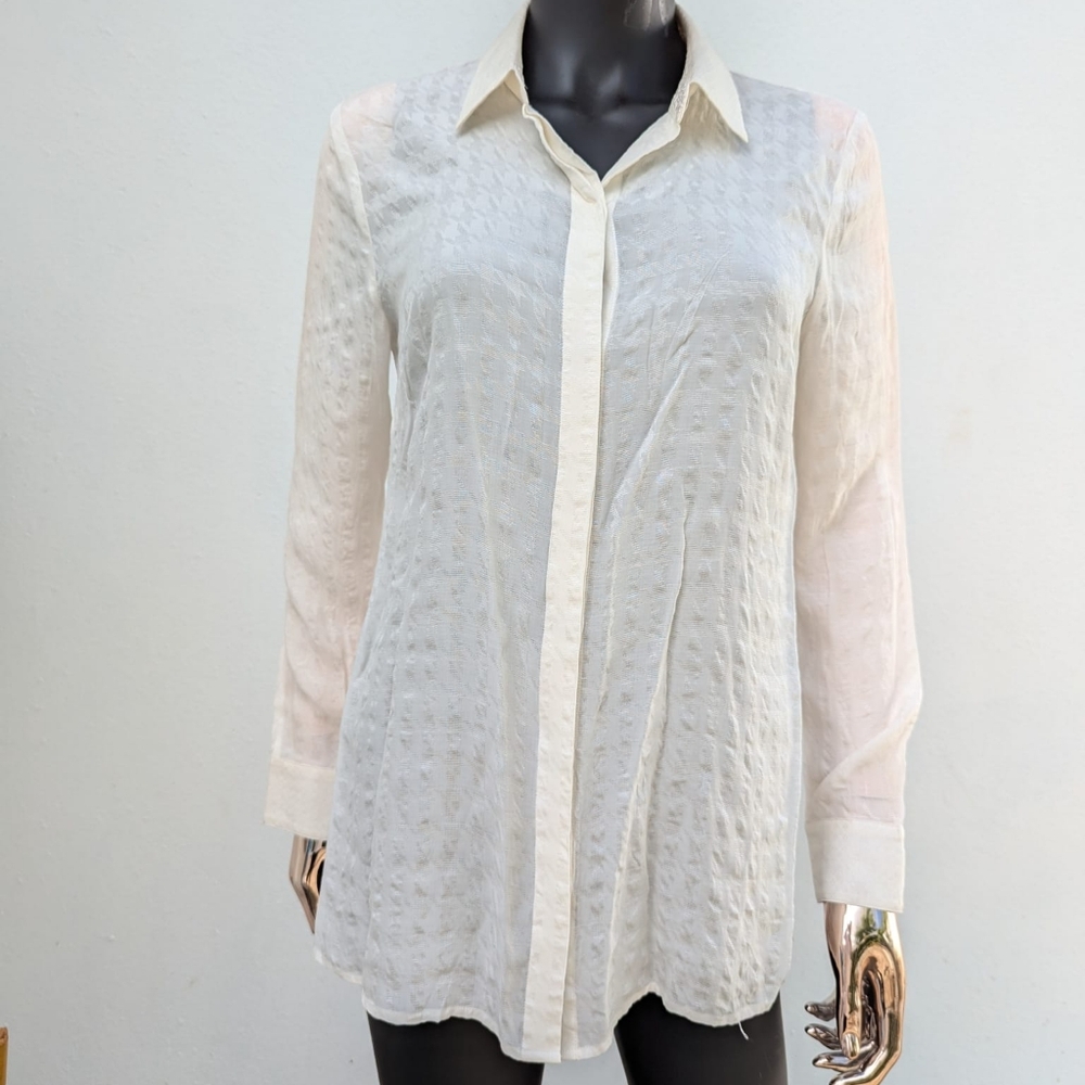 ⭐ Robert Graham White Button Down Shirt